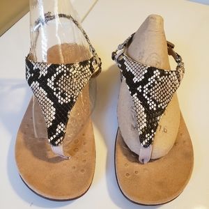 Vionic back strap sandals